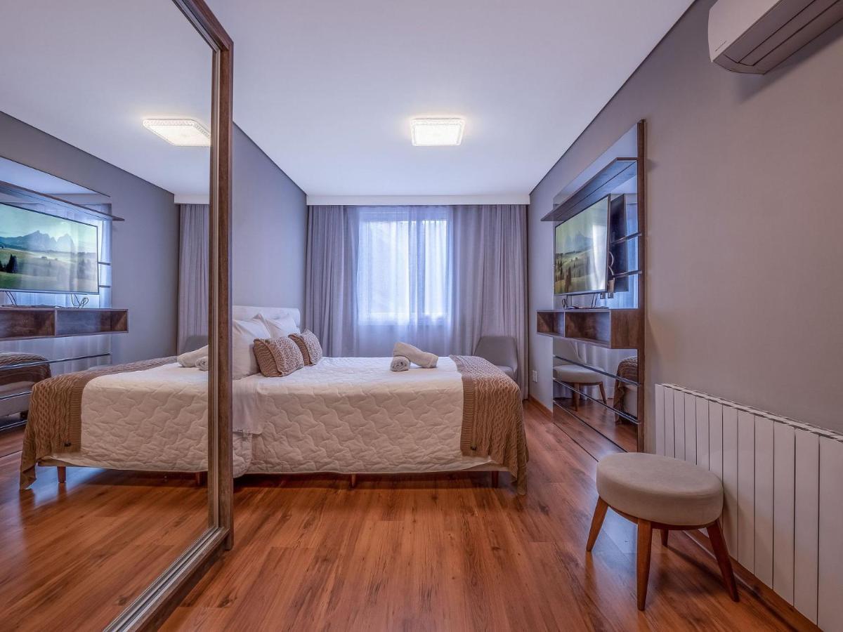 Flores Da Montanha 204C - Apto Borges De Medeiros Gramado 600 Metros Rua Cobertaアパートメント エクステリア 写真